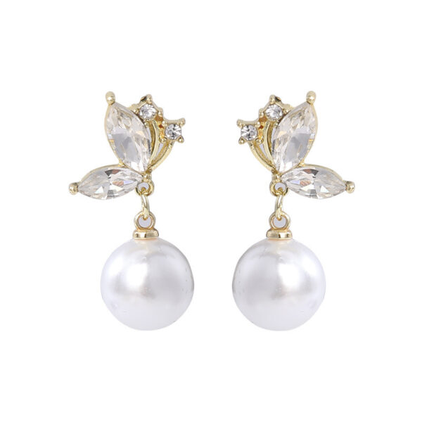 Enchanting Pearl Flutter Earrings - Image 4