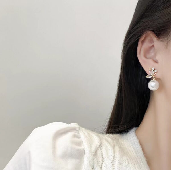 Enchanting Pearl Flutter Earrings - Image 2