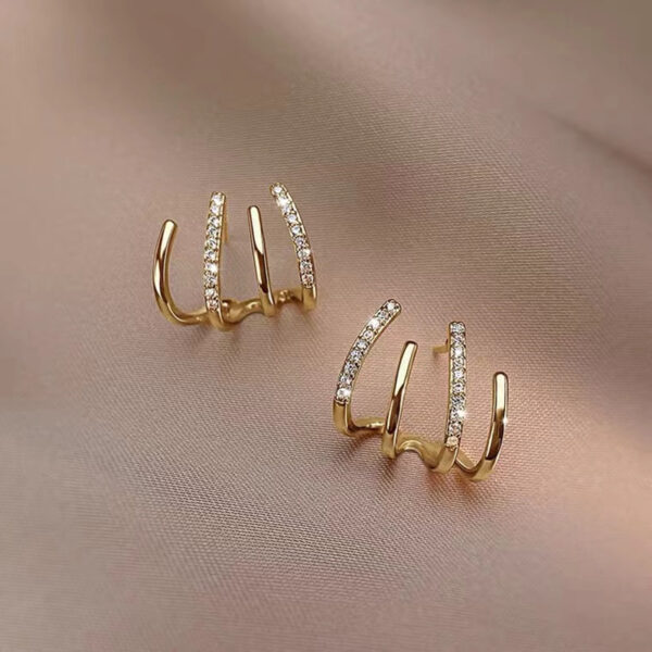Golden Claw Earrings
