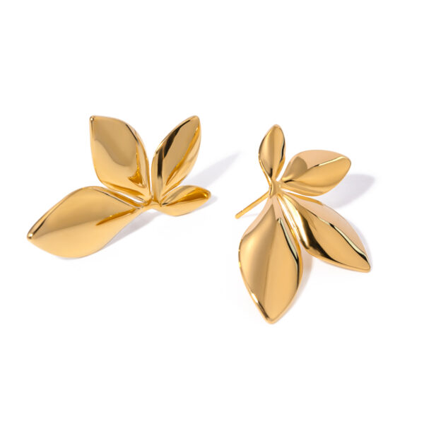 Rosette Curve Earrings - Image 7