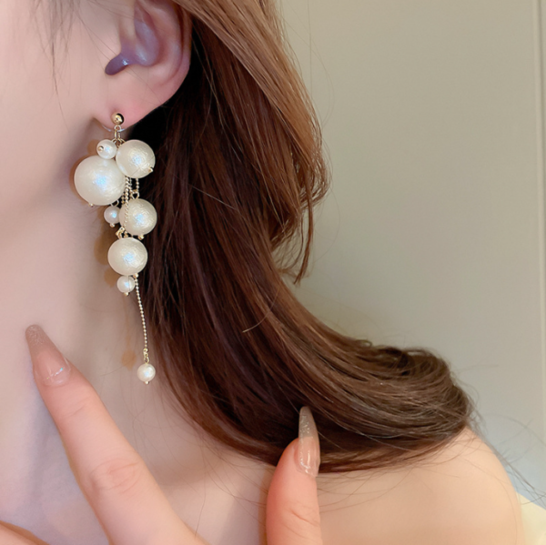 French Pearls Earrings