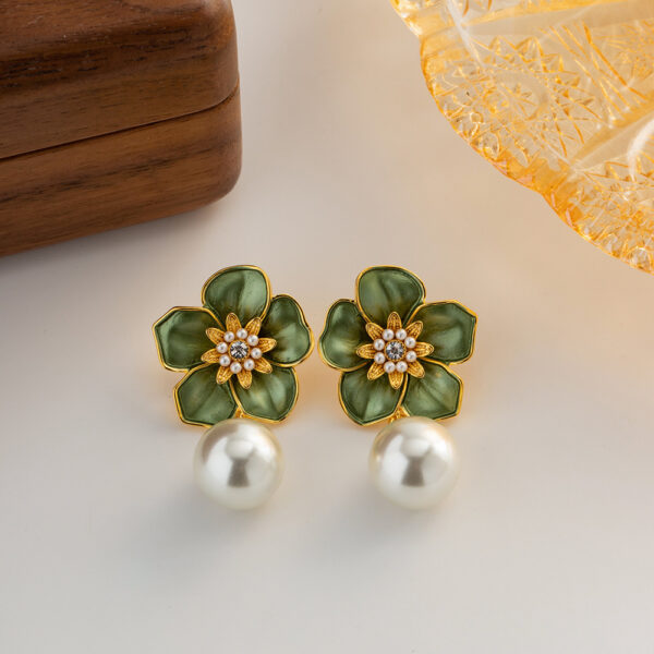 Olive Blossom Pearl Earrings