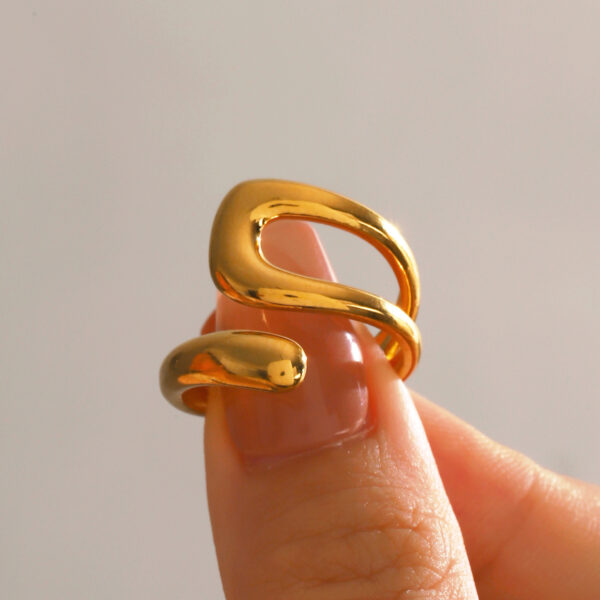 Twist of Glam Anti Tarnish Ring - Image 5