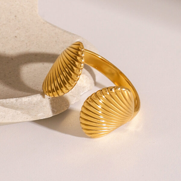 Seashell Embrace Anti Tarnish Ring - Image 2