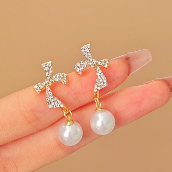 Radiant Ribbon Pearl Earrings - Image 5
