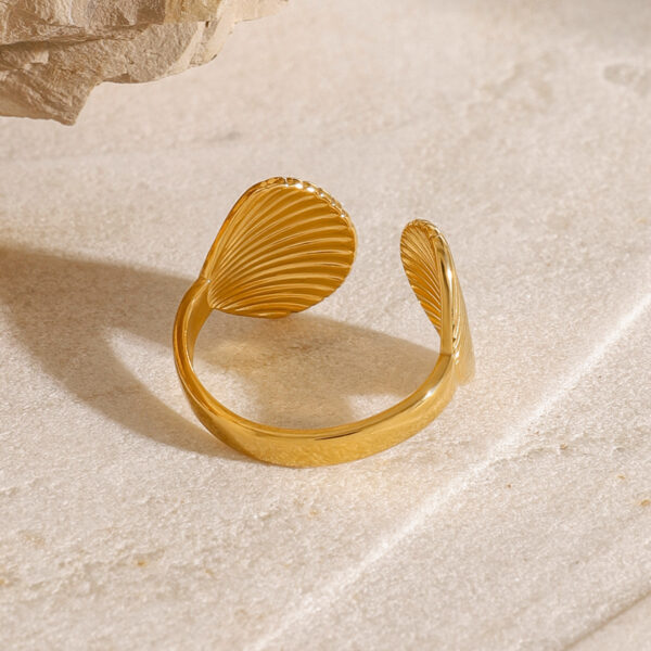 Seashell Embrace Anti Tarnish Ring - Image 3