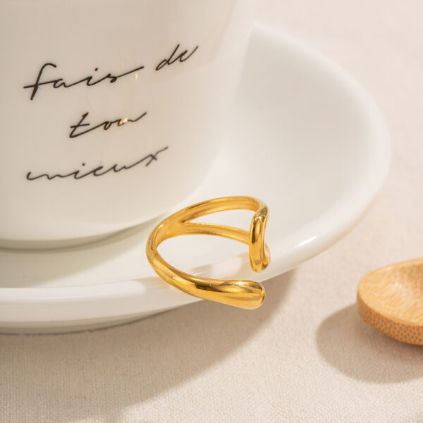 Twist of Glam Anti Tarnish Ring - Image 4