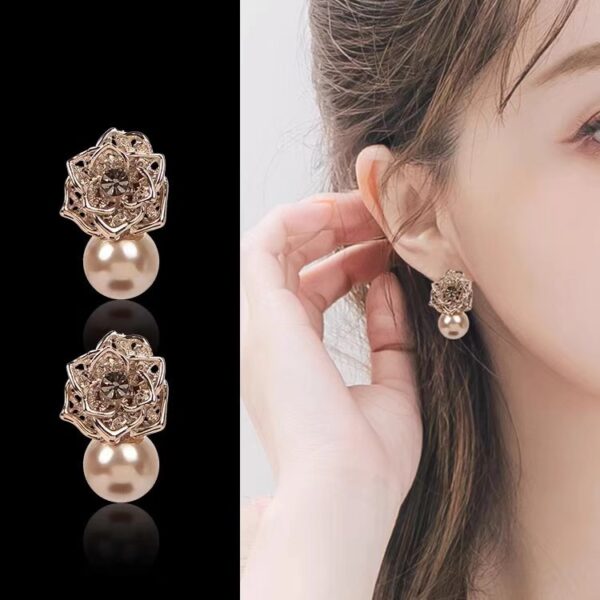 Rosette Pearl Earrings
