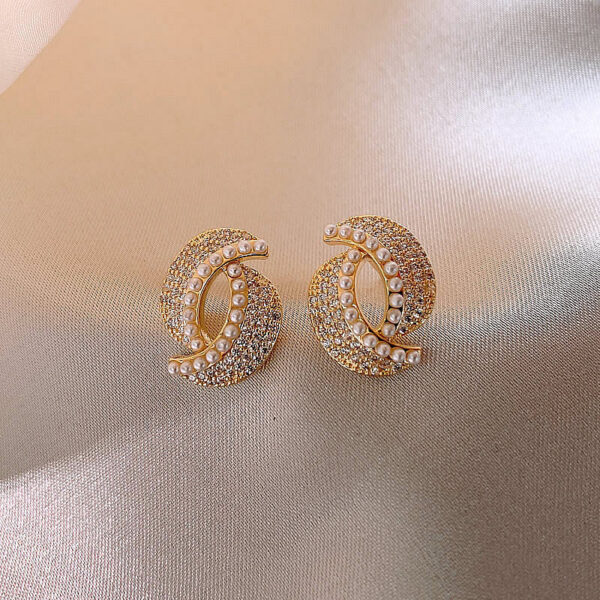 Classy Pearl Stud Earrings - Image 2