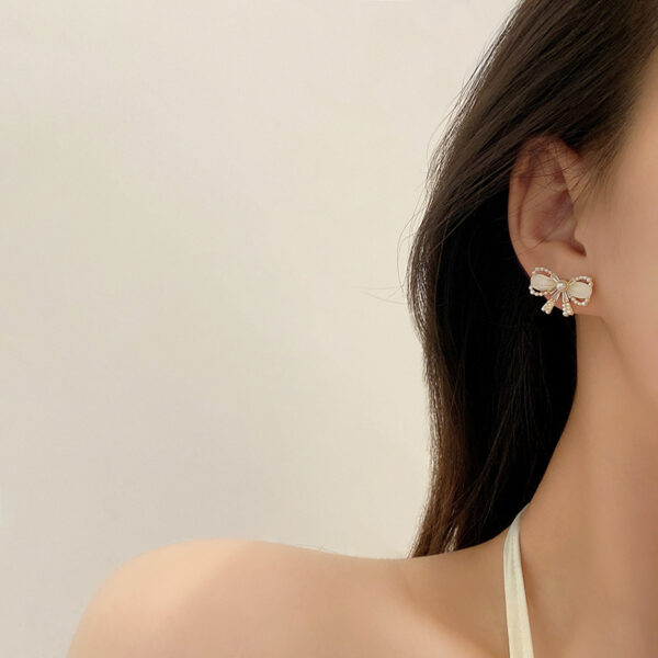Seraphelle Beauty Earrings - Image 2