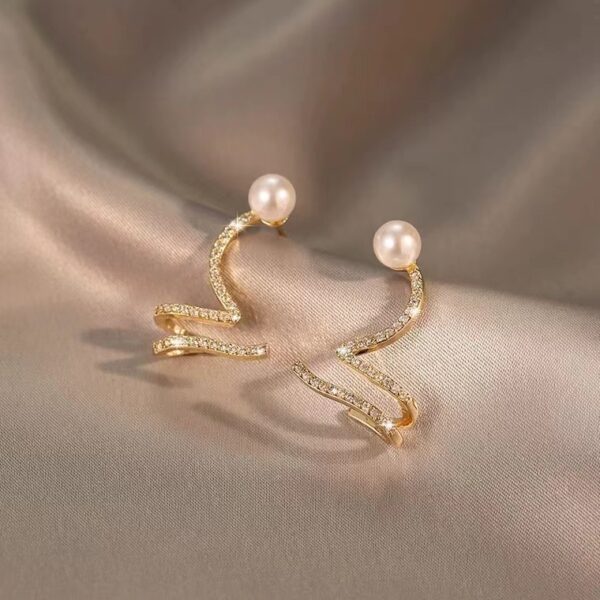 All Eyes On Me Earrings - Image 2