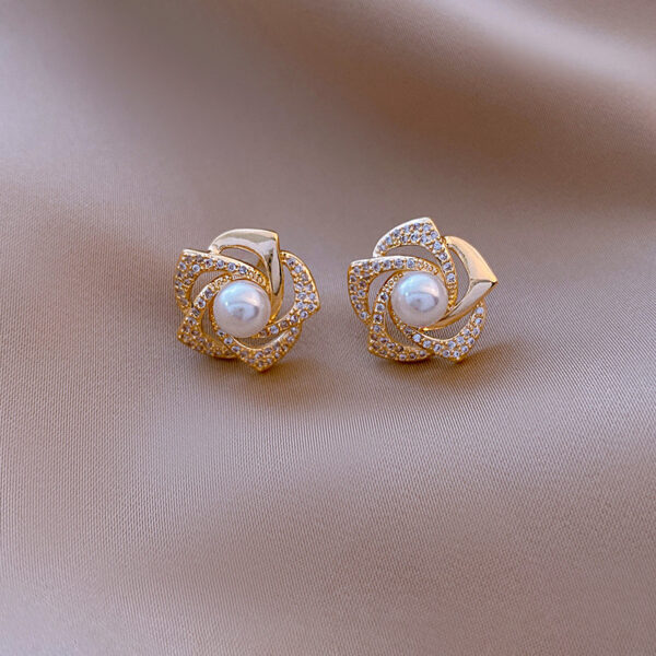 Flower Grace Earrings - Image 4