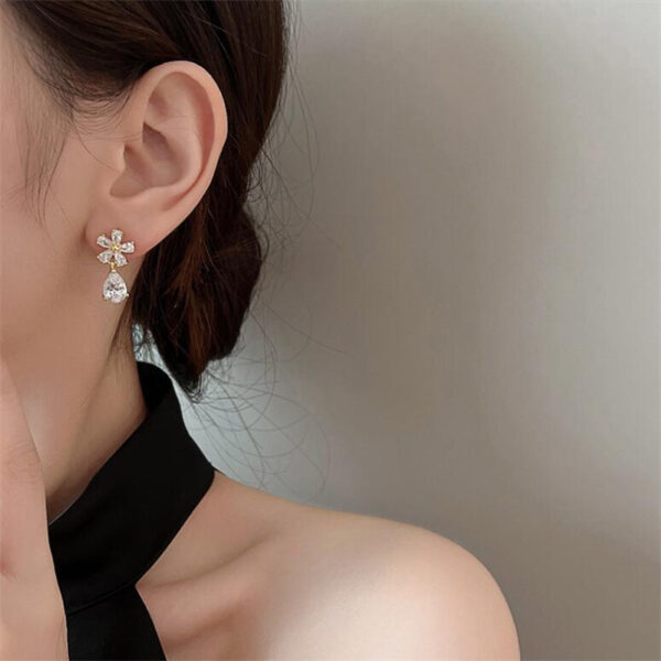 Clarisse Bloom Earrings - Image 2