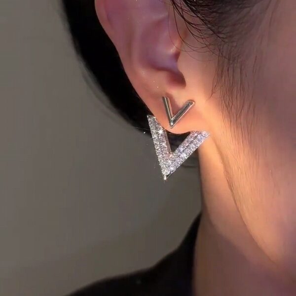Victorious Queen Earrings - Image 5