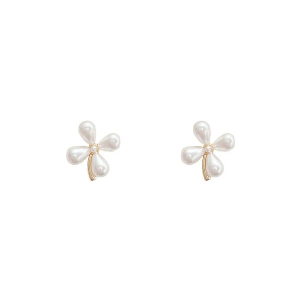 Pearlaine Stud Earrings - Image 4