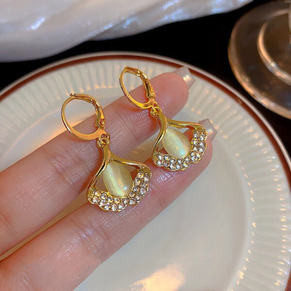 Amara Bloom Earrings - Image 2
