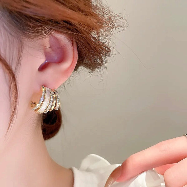 Noor Layers Earrings - Image 3