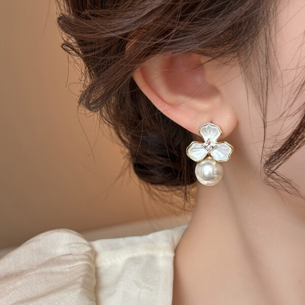 Eira Belle Earrings - Image 3