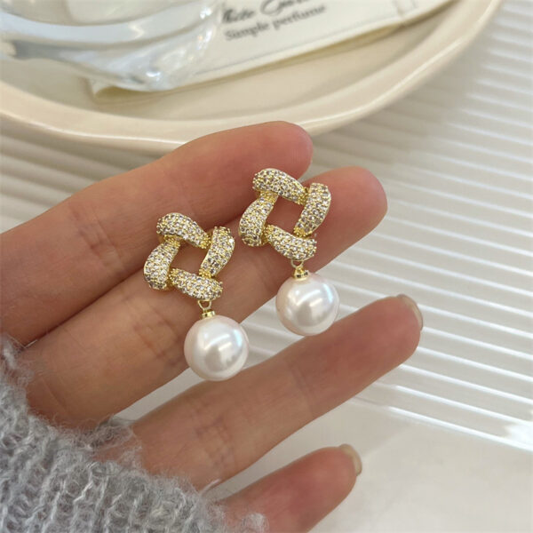 Date Night Pearl Earrings - Image 3