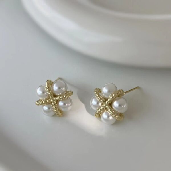 Pearl Pollen Earrings