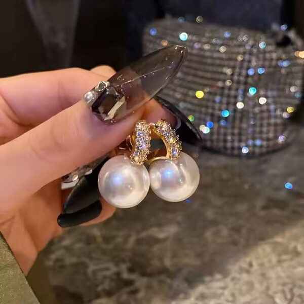 Boss Glow Earrings - Image 4