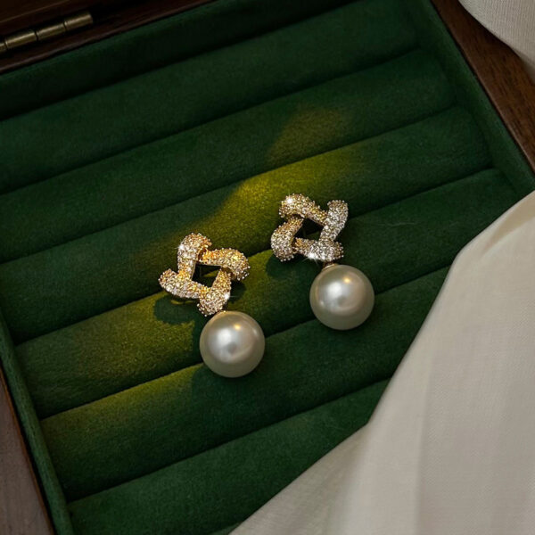 Date Night Pearl Earrings - Image 4