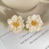 Vacay Daisy Earrings