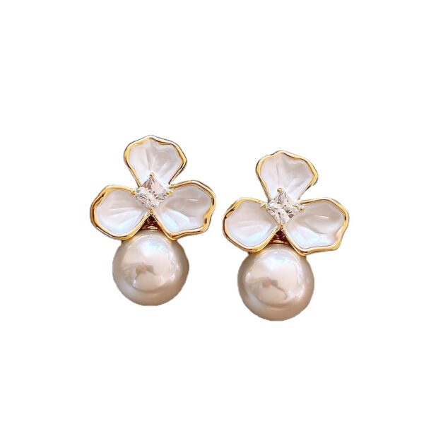 Eira Belle Earrings - Image 6