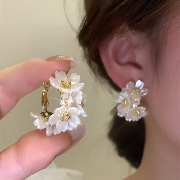 Flora Élan Earrings
