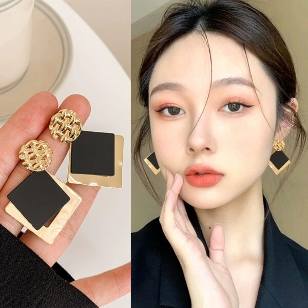 Nayra Glint Earrings - Image 2