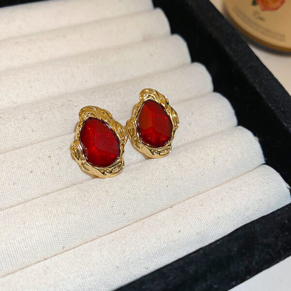 Cleopatra Glow Earrings - Image 2