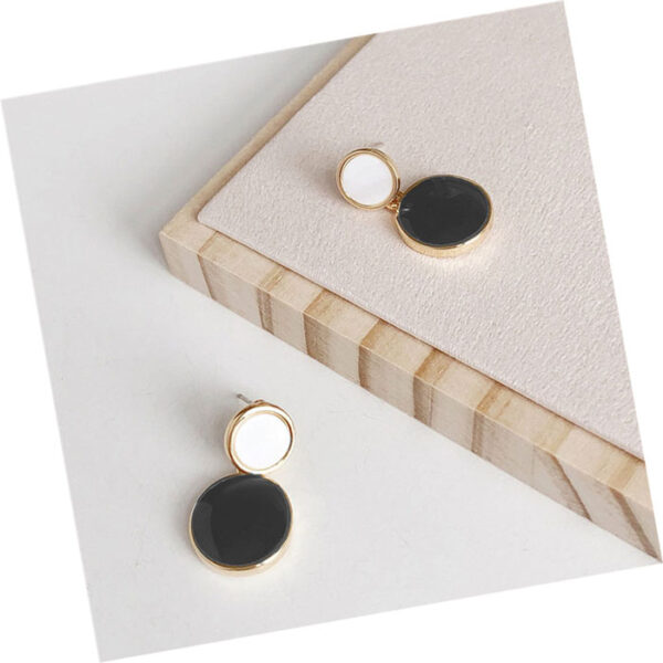 Burgundy Bliss Earrings - Image 2